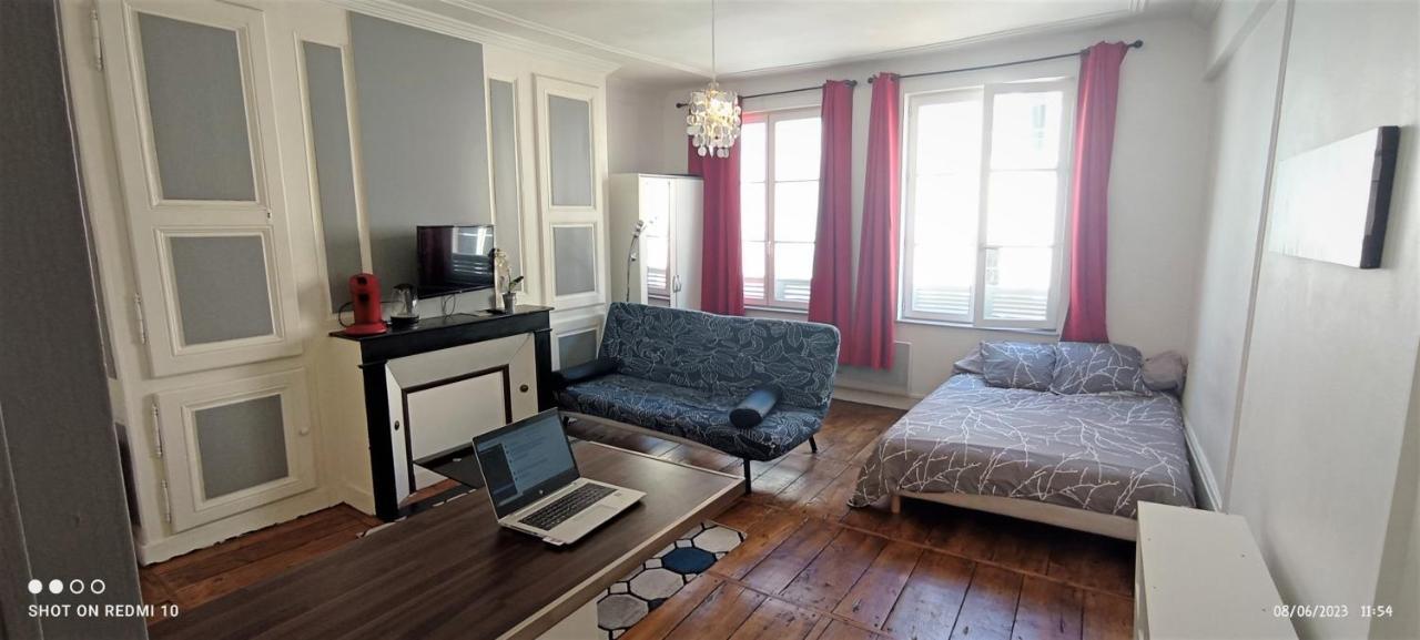 STUDIO 21 cosy dans le centre de LIMOGES Extérieur photo