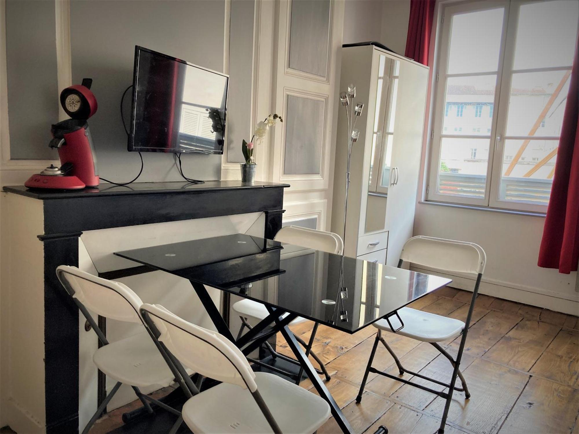 STUDIO 21 cosy dans le centre de LIMOGES Extérieur photo