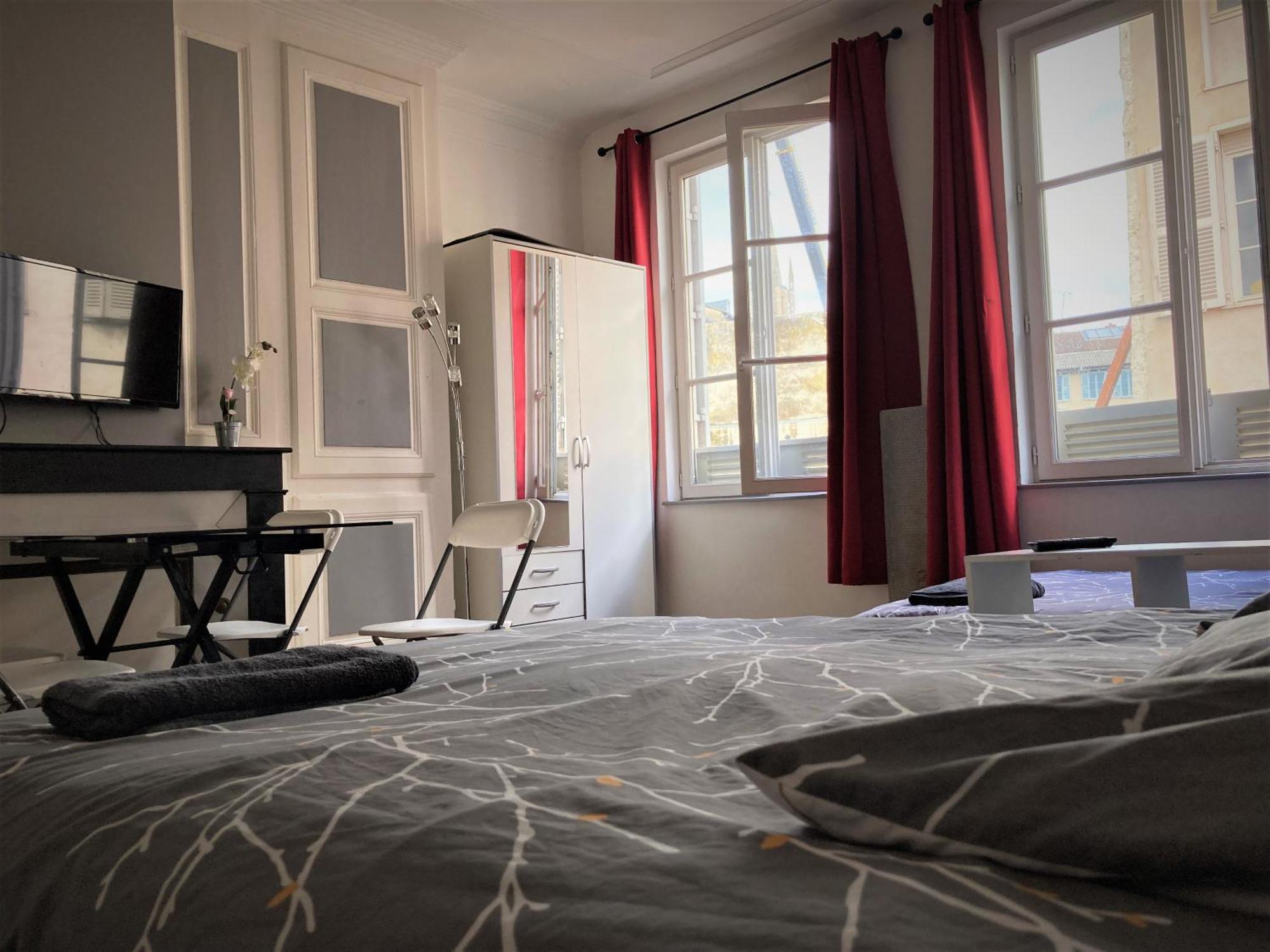STUDIO 21 cosy dans le centre de LIMOGES Extérieur photo